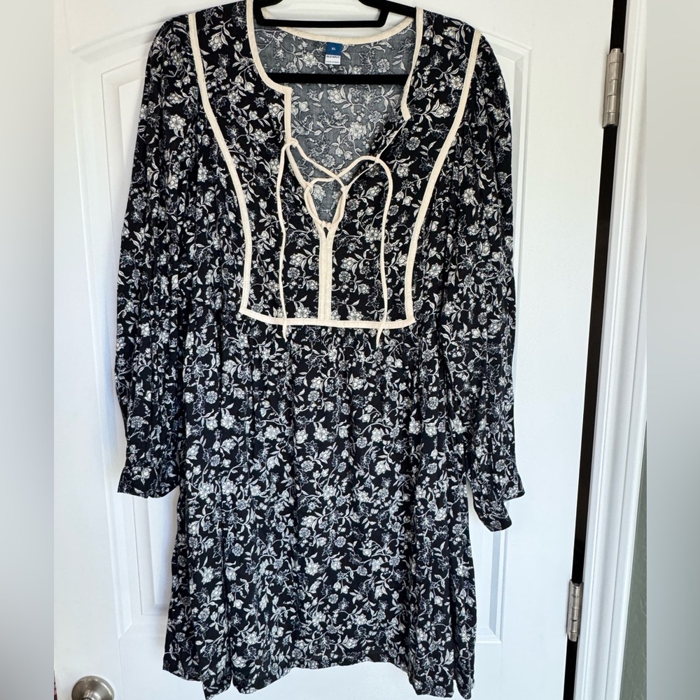 Old Navy Floral Boho Peasant Dress XL Black White Cottagecore Mini